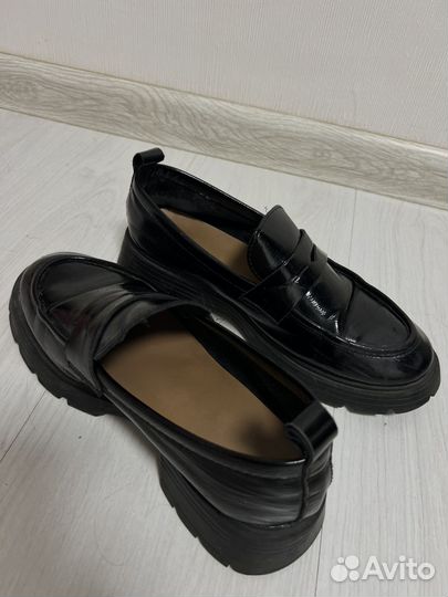 Лоферы женские