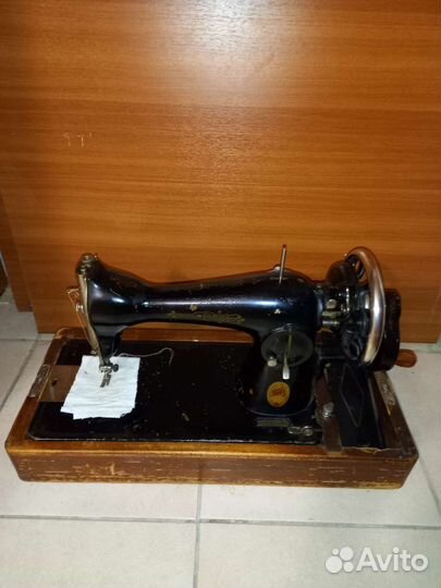 Швейная машина Подольск ручная