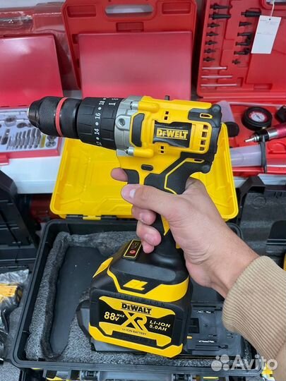 Шуруповерт - ледобур Dewalt