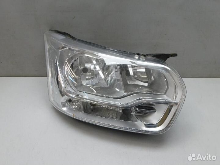 Фара правая Ford Tourneo Connect