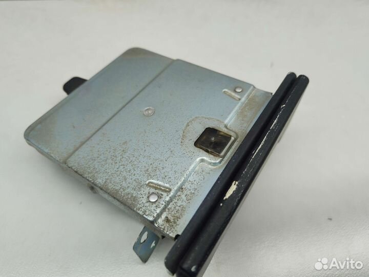 Пепельница водительская Suzuki Swift MA 1997 г.в