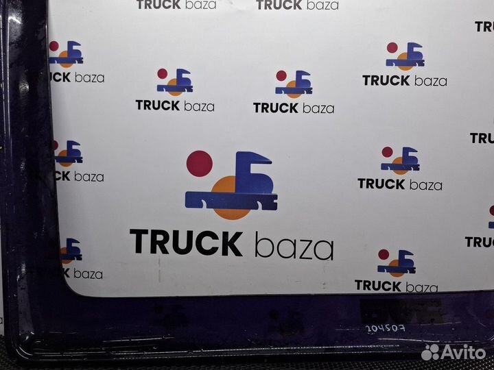 Ветровик двери левой Daf XF95