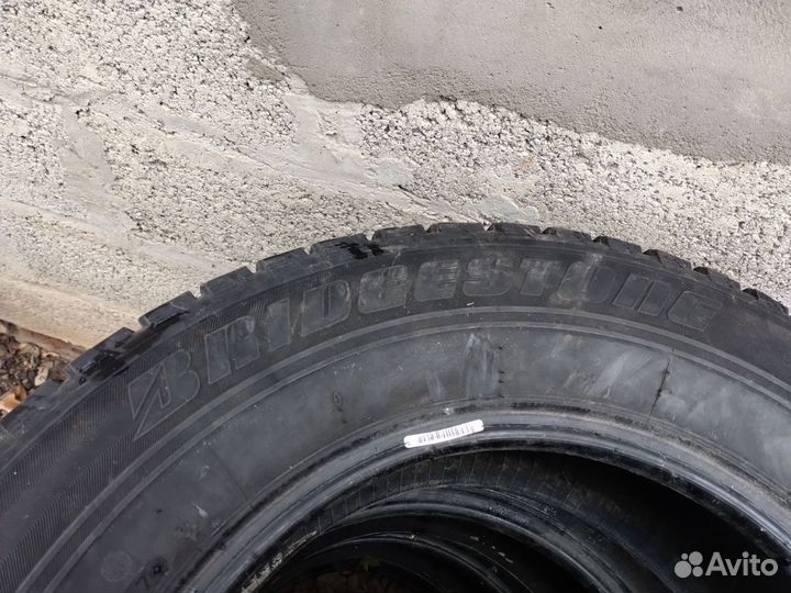 Bridgestone Blizzak Revo1 215/65 R15