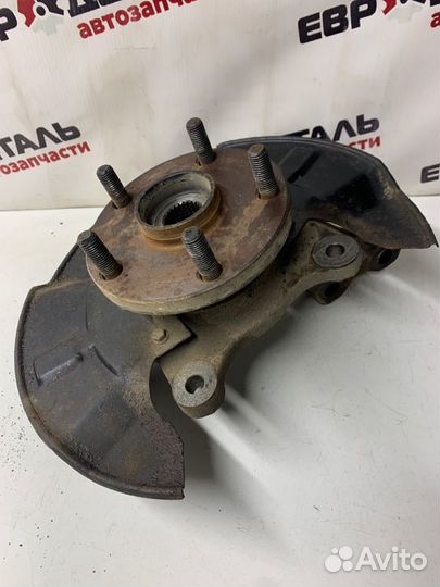 Кулак поворотный передний правый Geely Emgrand Ec7