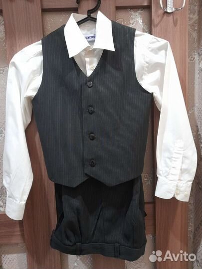 Школьный костюм