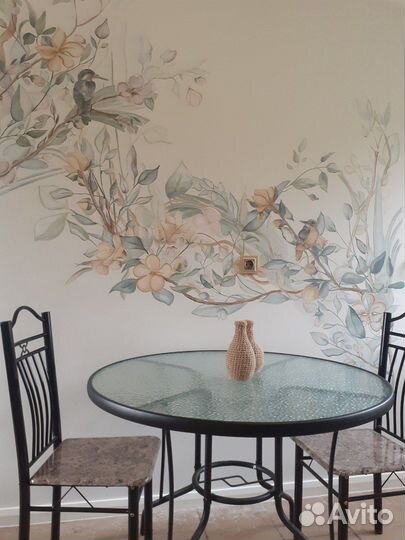 Роспись стен и барельеф