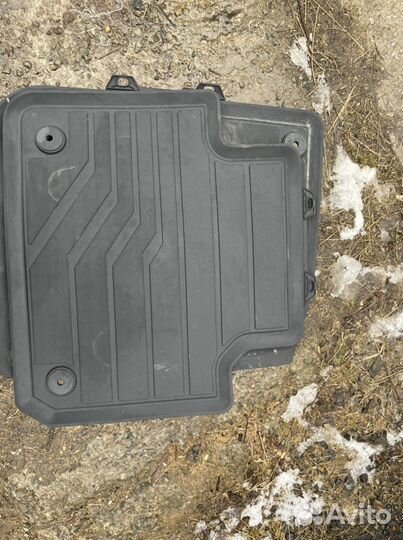 Продам коврики Туарег cr