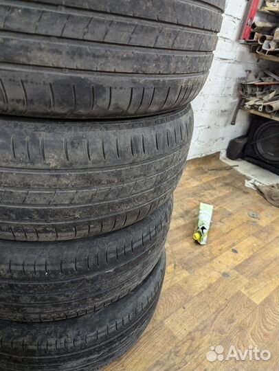 Kumho Ecsta HS51 215/55 R17 94V