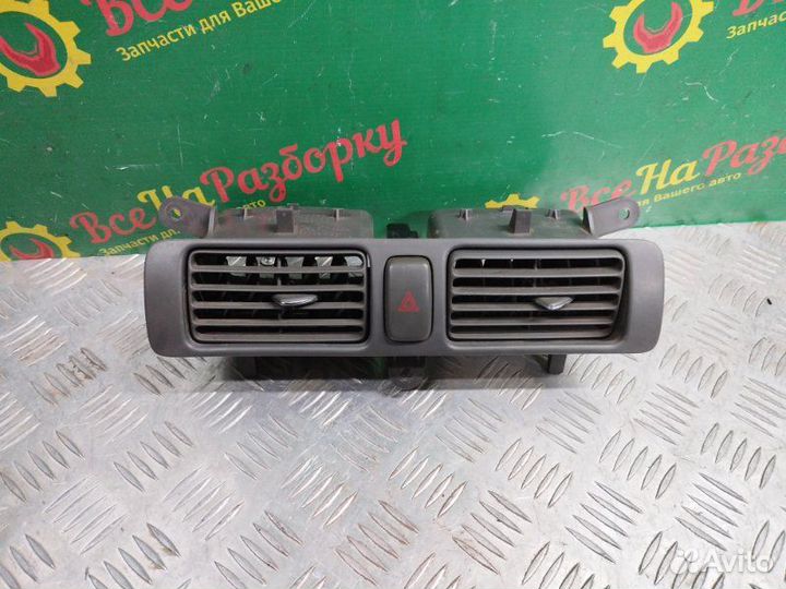 Дефлектор центральный Toyota Camry SXV20