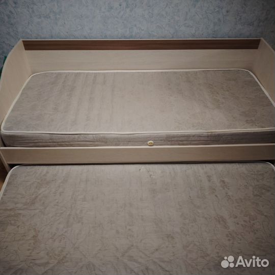 Двухъярусная кровать бу с матрасами