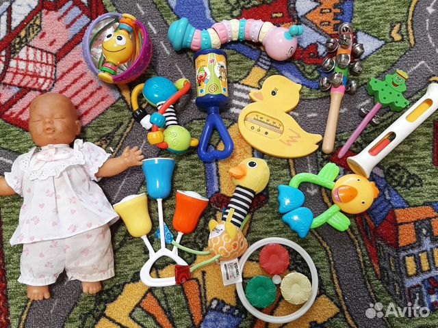 Пакетом Погремушка игрушки 0+