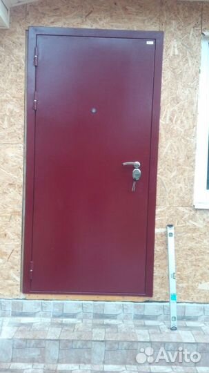 Установка металлических дверей