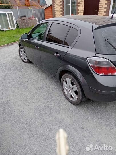 Opel Astra 1.6 AMT, 2011, 221 000 км