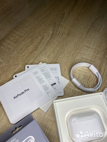 Беспроводные наушники Apple AirPods Pro 2+чехол