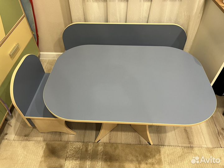 Набор детской мебели бу