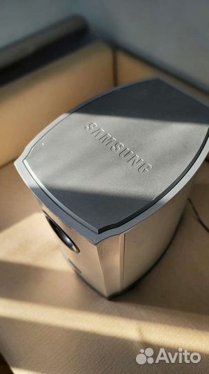 Большой сабвуфер Samsung