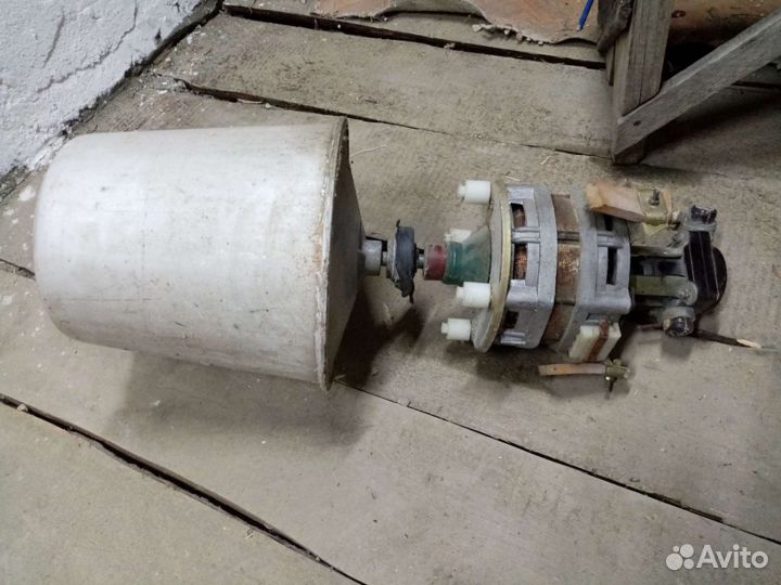 Электродвигатель 220в