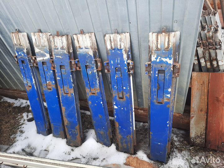 Межбортовые стойки полуприцепа Кегель Крона Шмитц