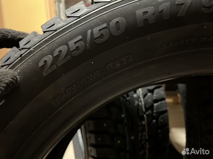 Kumho WinterCraft Ice Wi32 225/50 R17 98T