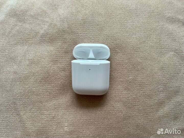 Airpods 2 кейс новый оригинальный