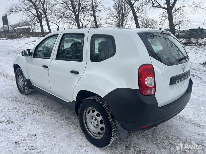 Renault Duster 1.6 МТ, 2014, битый, 56 132 км