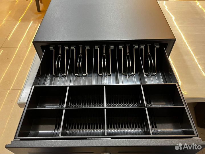 Кассовый ящик для денег