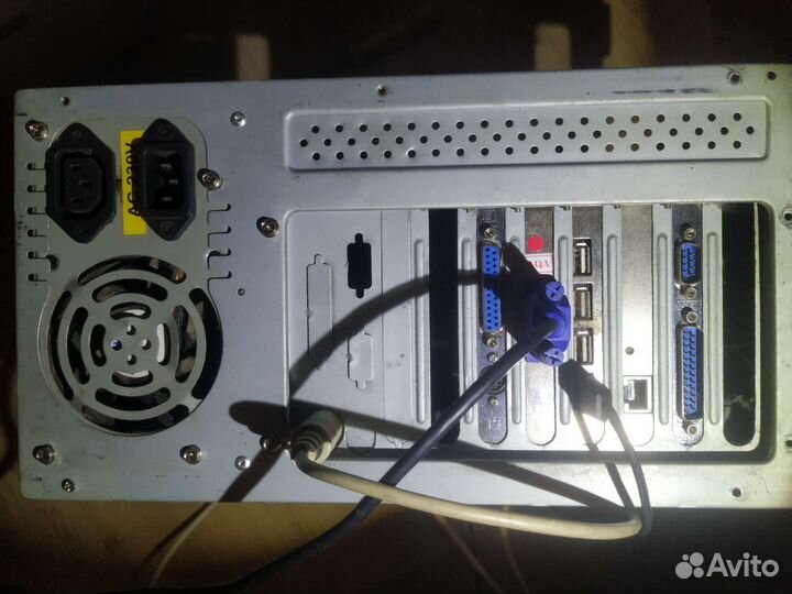 Компьютер старинный из 90