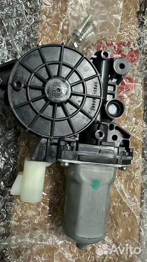 Мотор стеклоподъемника задний Chevrolet HHR