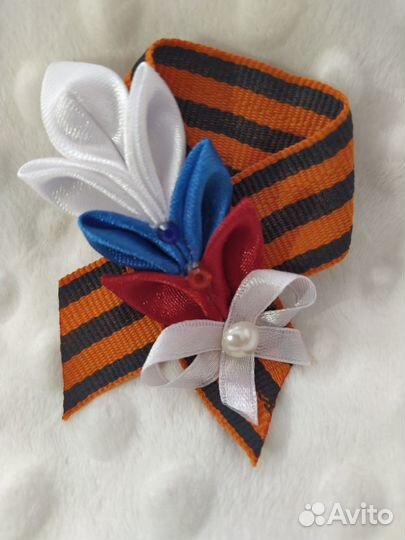 Брошь Георгиевская лента на 9 мая ко Дню Победы