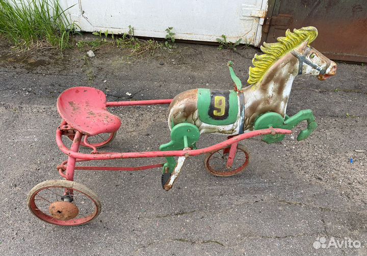 Педальная лошадка с коляской. СССР, 1960-е гг