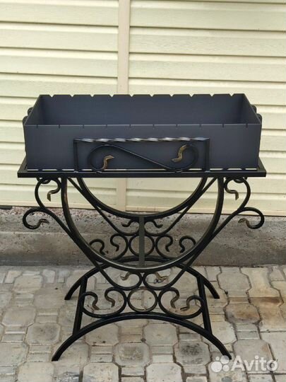 Мангал на 10 шампуров