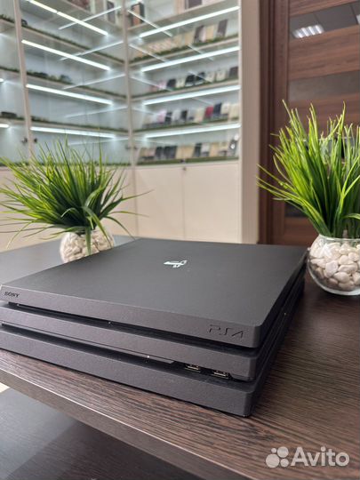 Sony playstation 4 pro 1tb+ GTA5