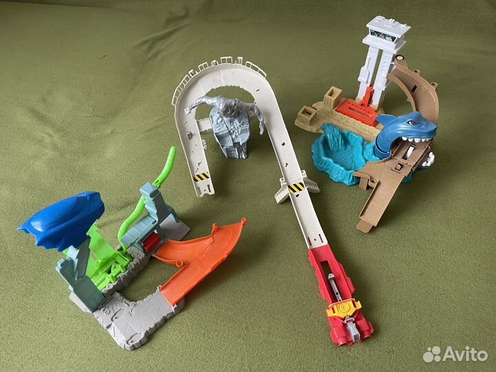 Hot Wheels три трека cdd27 x9298 bgk04 сразу