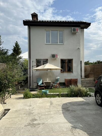 Дом 177,8 м² на участке 2,3 сот.