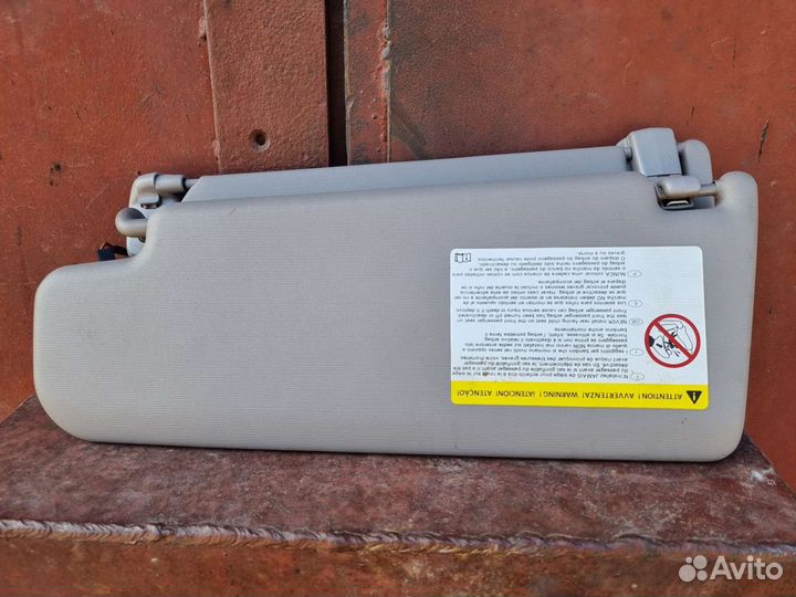 Козырек солнцезащитный правый Volkswagen Passat B6