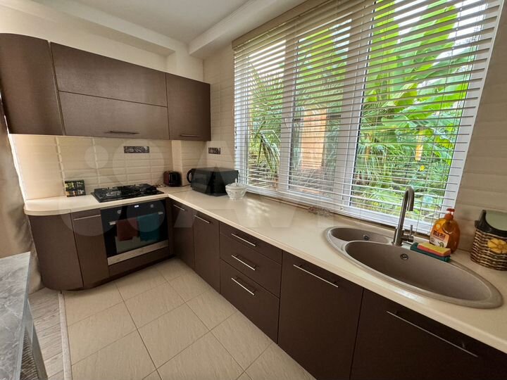 Дом 156 м² на участке 4 сот.