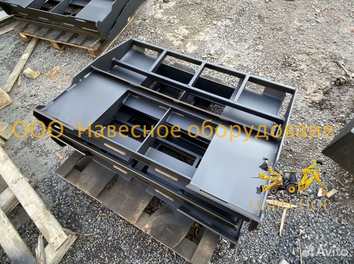 Паллетные вилы на мини погрузчик джисиби