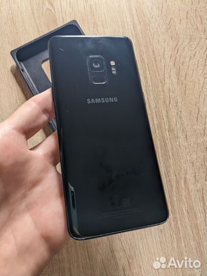 Samsung Galaxy S9, 4/64 ГБ