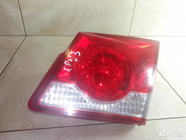 Фонарь задний внутренний правый Chevrolet Cruze J3