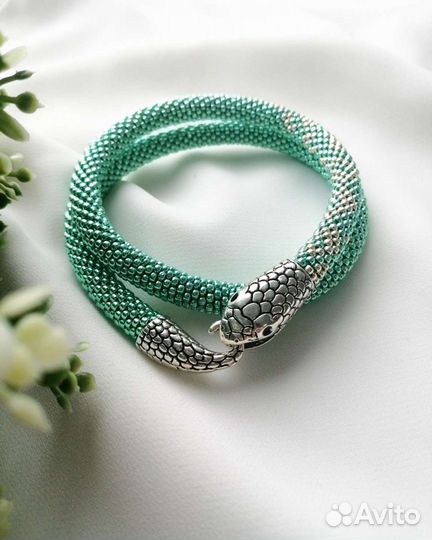 Жгут-колье из бисера ручной работы