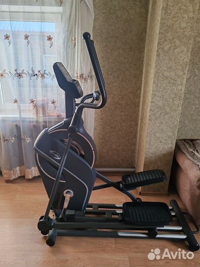 Эллиптический тренажер