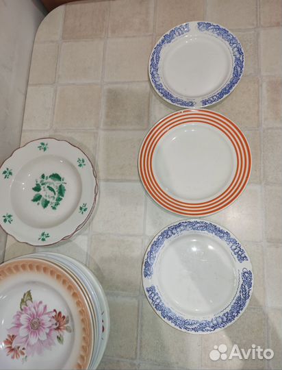 Тарелки фарфоровые