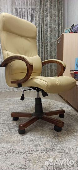 Компьютерное кресло