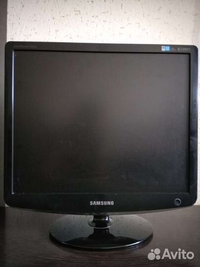 Монитор Samsung 19