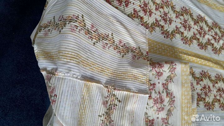2 шторы с оборками размером по 3мх1,5м каждая