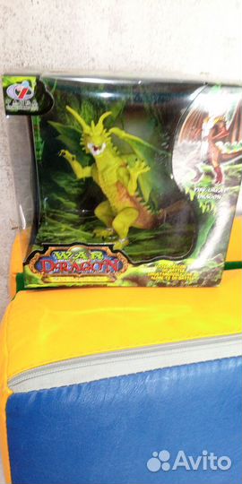 Динозавр фигурка в упаковке