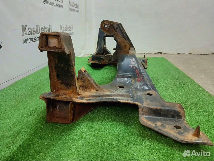 Передний подрамник KIA Spectra 2