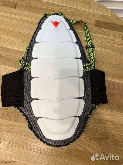 Защита на спину dainese