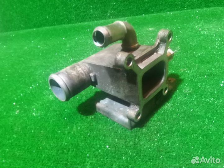 Тройник системы охлаждения Mazda Mpv 2.3 2005