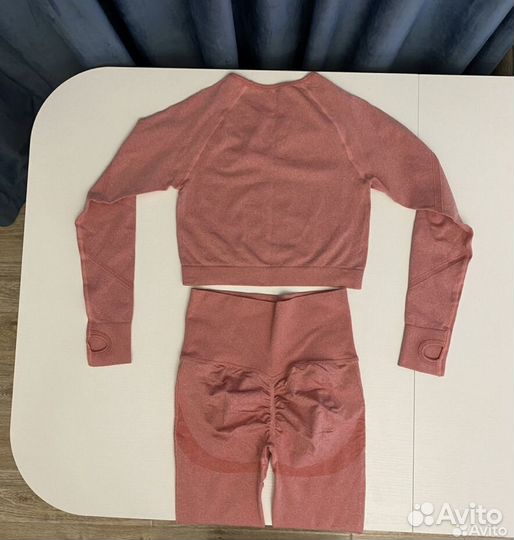 Костюм для фитнеса